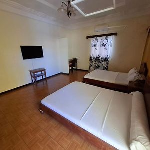 Lotus Hotel